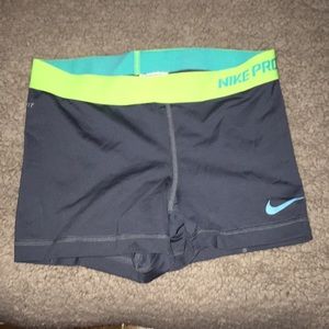Women’s Nike Pro Shorts 3”